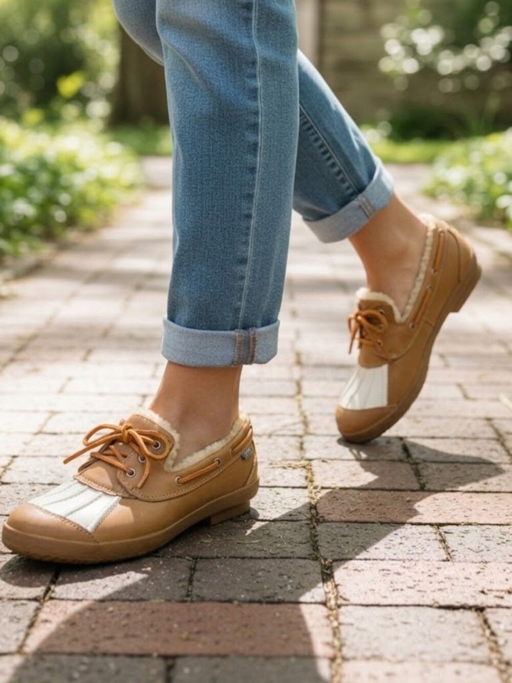 UGG Australia Duck Boat Shoes Leather Sherpa Shearling Lined Boots, sz 8